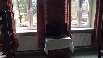Фото номера Четырехместный номер с душем Курортные отели Ostoya Roztocze г. Szczebrzeszyn 9